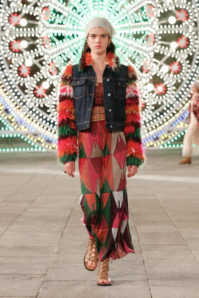 Look 46
